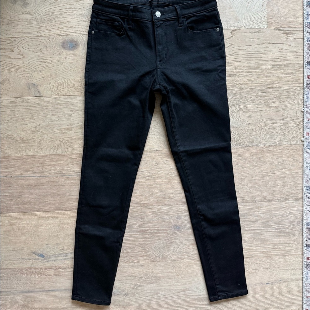 Abercrombie & Fitch Women’s Midrise Super Skinny Jeans. Fit more like at 10L